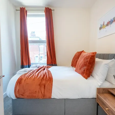 Luxury Group Stay, Parking, Near Station Apartment Leeds (West Yorkshire)