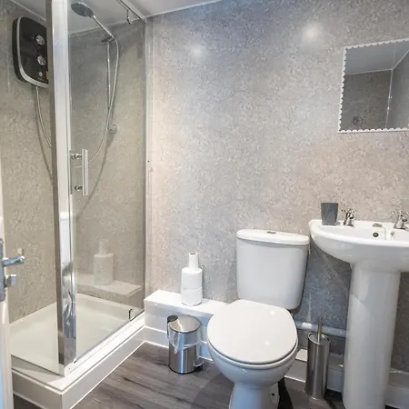 Apartment Luxury Group Stay, Parking, Near Station *
